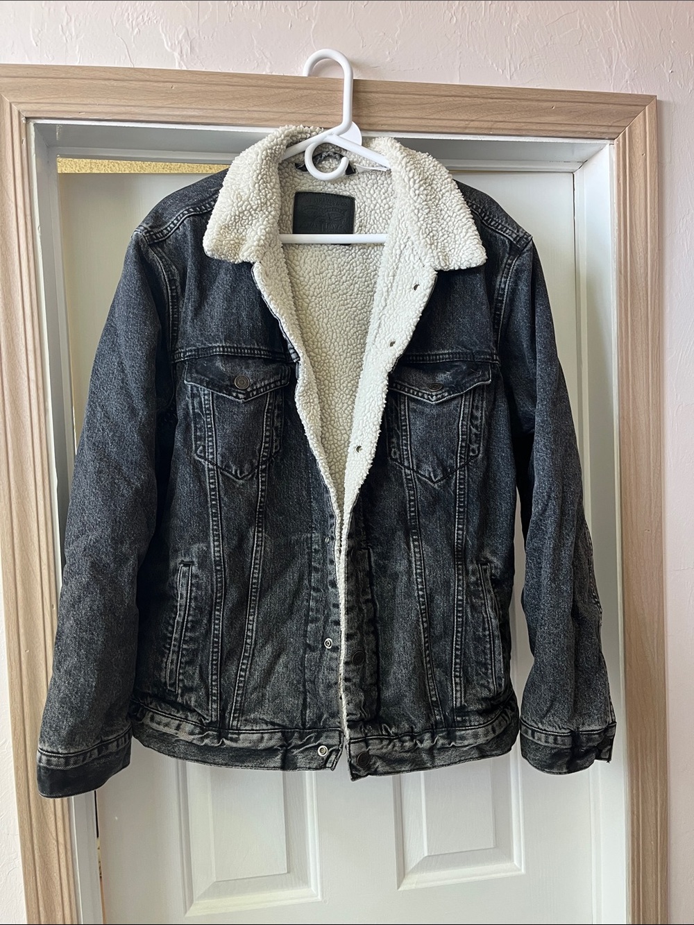 Men's Black Washed Denim Faux Sherpa-Lined Jacket